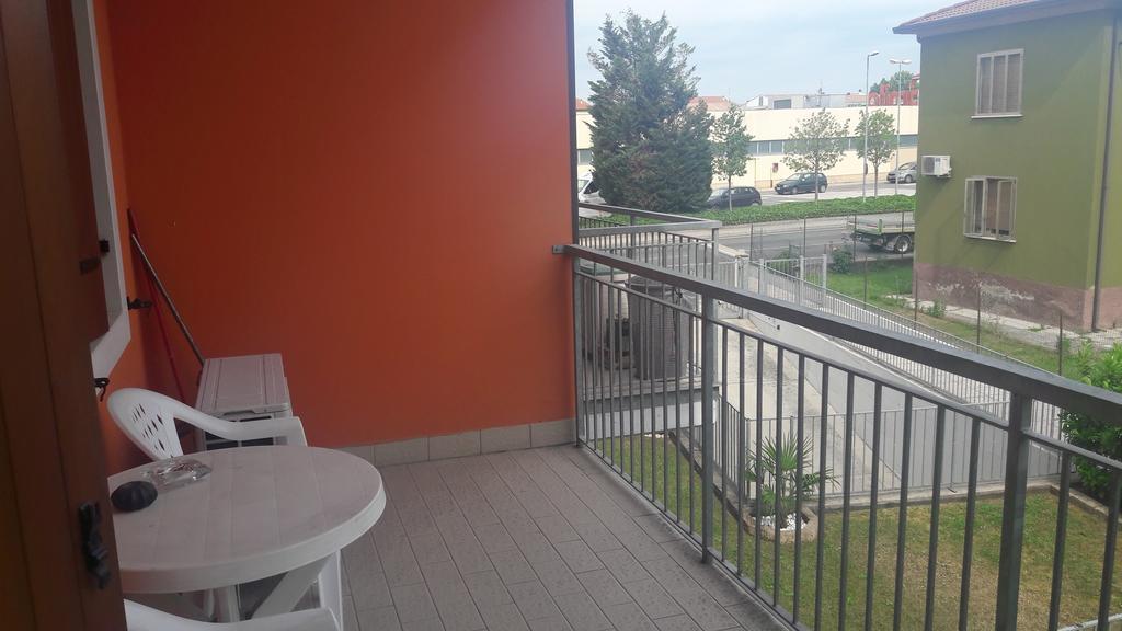 Casa Lavoro Vancanza Lejlighed Castelnuovo del Garda Eksteriør billede