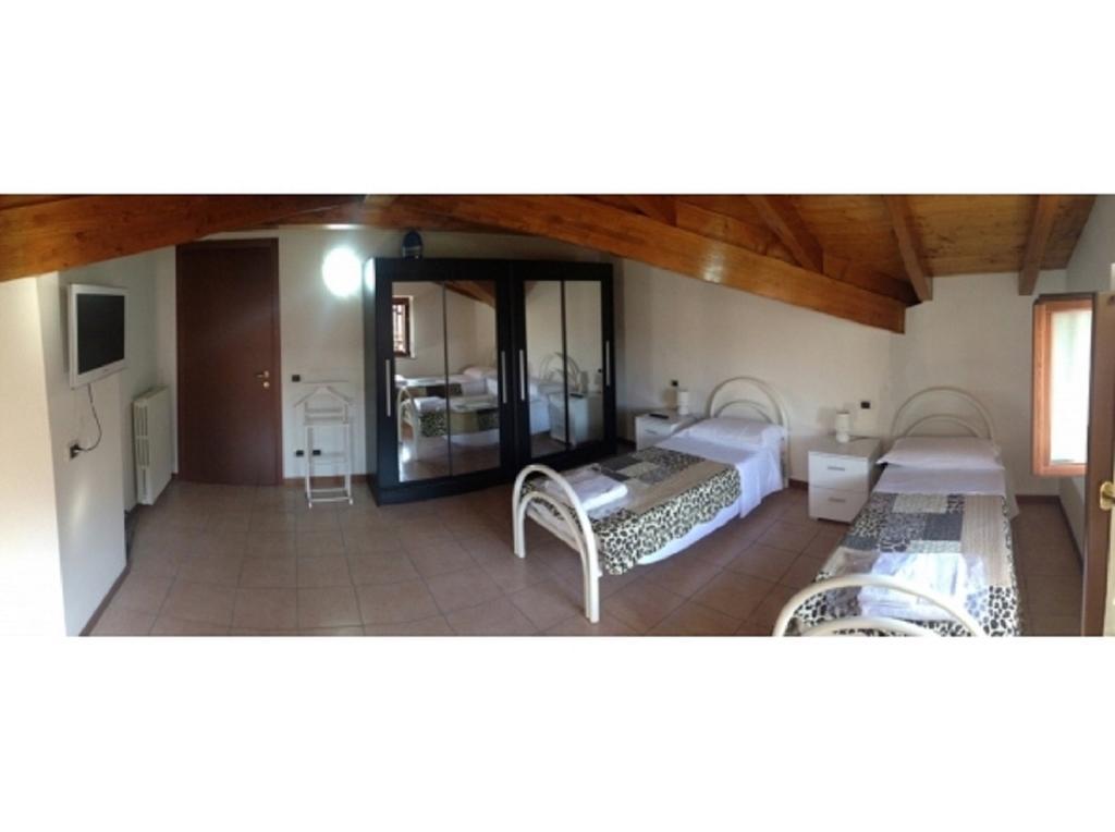 Casa Lavoro Vancanza Lejlighed Castelnuovo del Garda Værelse billede